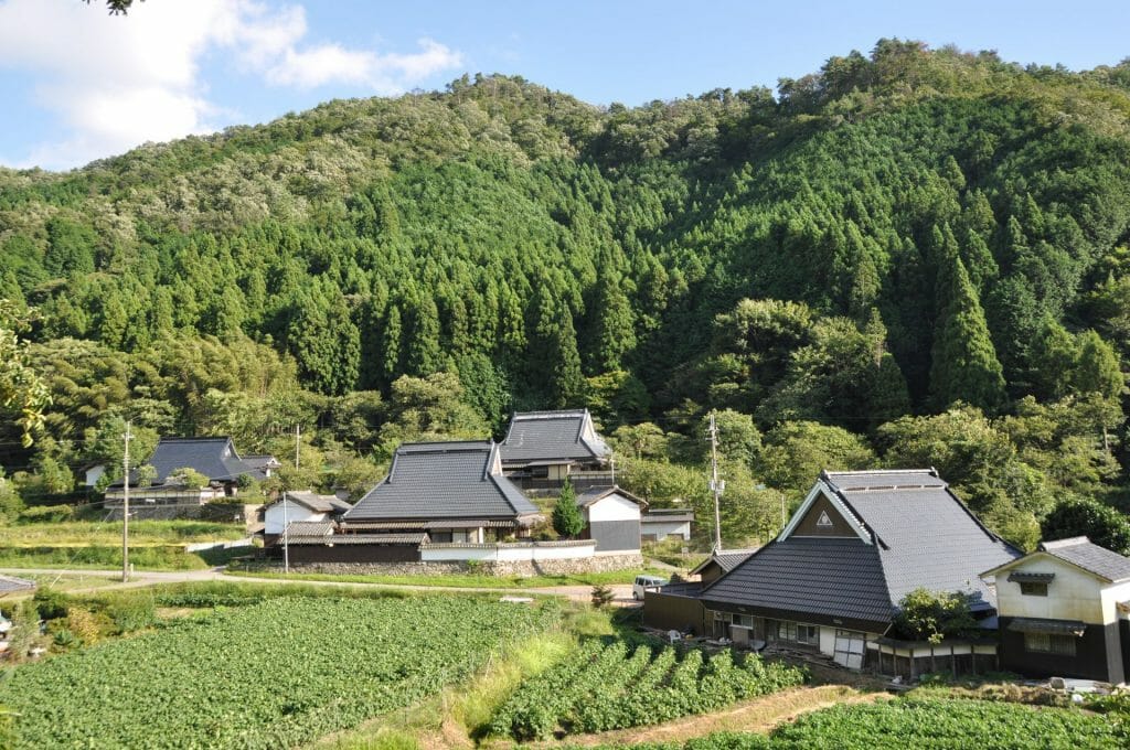 Maruyama village, a traditional Japanese style house inn [150-year-old Tambasasayama inn]